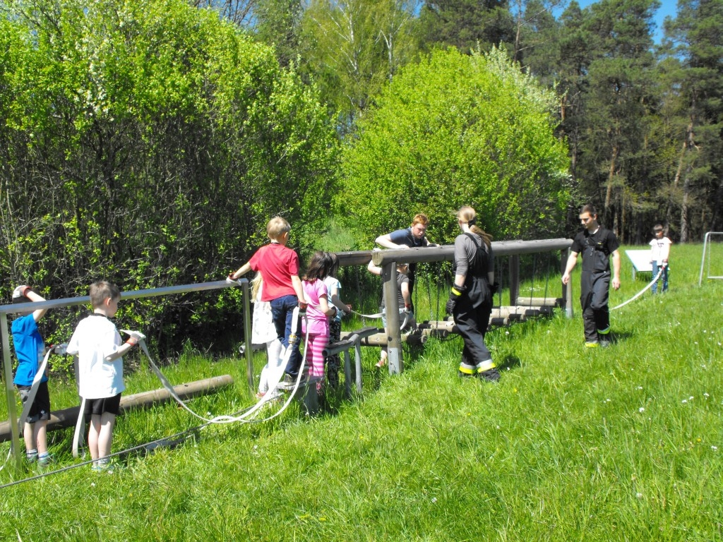 Kinderfeuerwehr am 07.05.16 zum Thema Teamwork