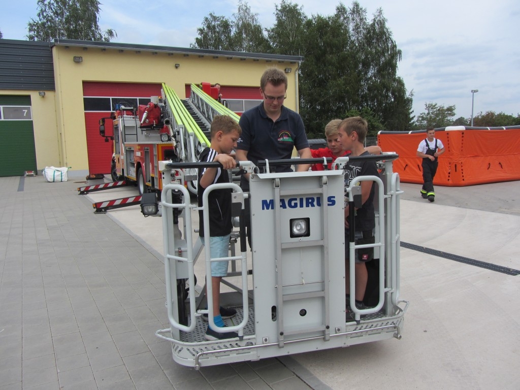 Kinderfeuerwehr am 03.09.16 zum Thema Rettung aus Höhen